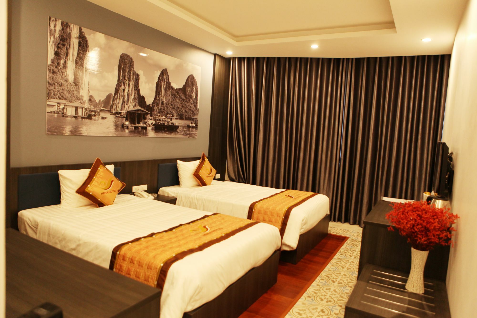 Hera Ha Long Hotel Экстерьер фото