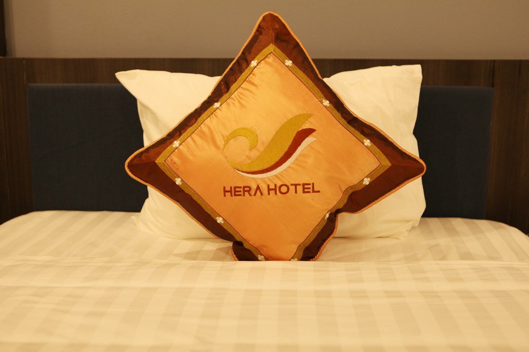 Hera Ha Long Hotel Экстерьер фото
